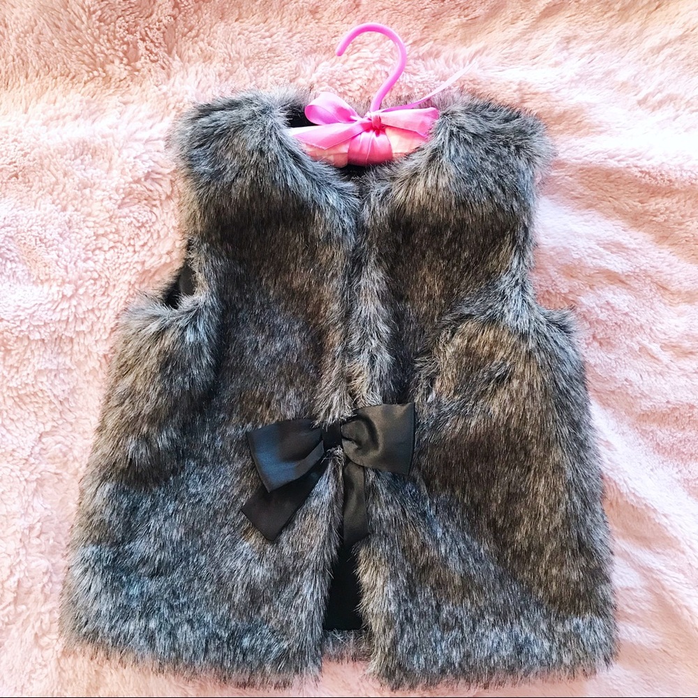 Toddler girl vest faux fur size 4t 5t EUC